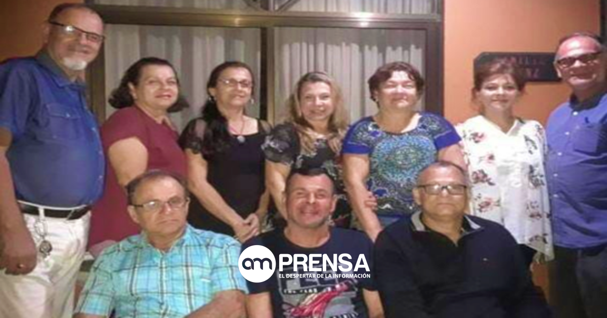 Covid-19 atacó a ocho hermanos tras el fallecimiento de su padre