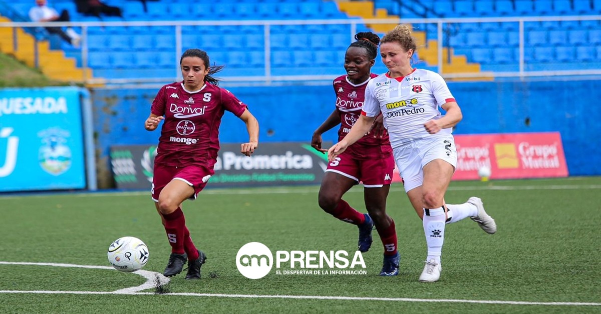 Wilmer López aplaude talento de Jennie Lakip y peso en el equipo de las leonas