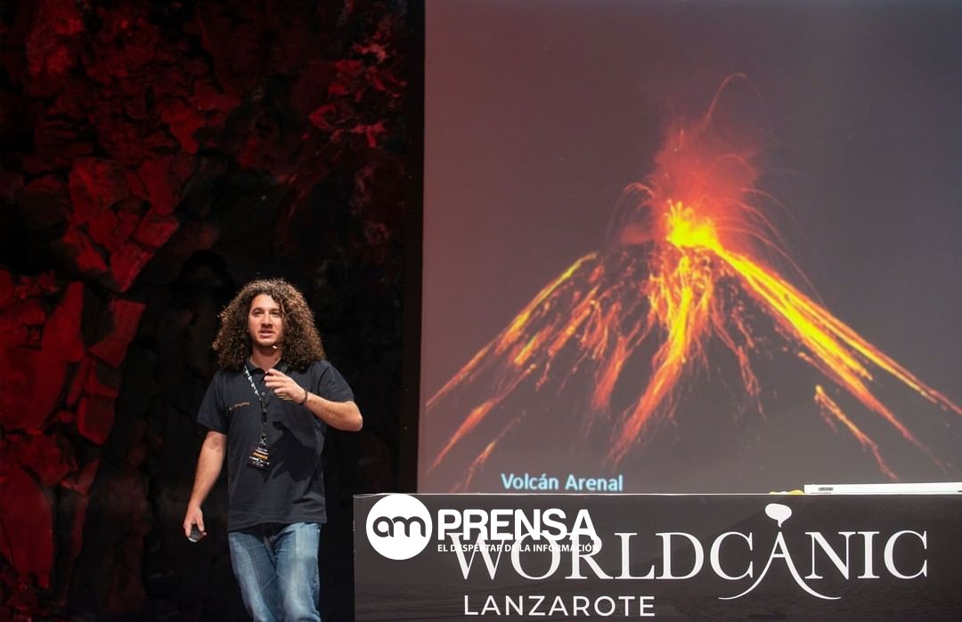 Vulcanólogo tico muestra en congreso mundial cómo es vivir entre 200 volcanes