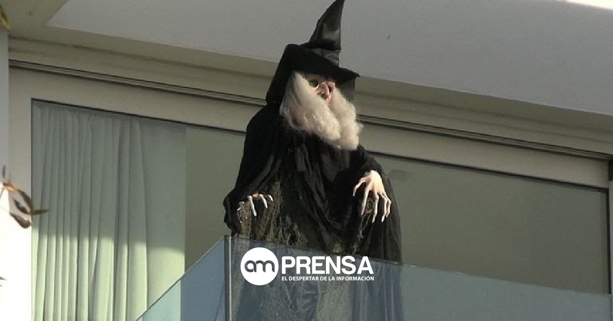 (Video) Shakira pone bruja mirando hacia la casa de su exsuegra