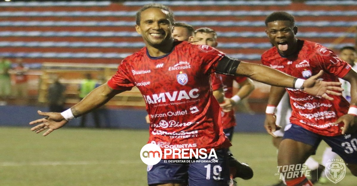 McDonald anota ante Santos y se convierte en cuarto máximo goleador del fútbol tico