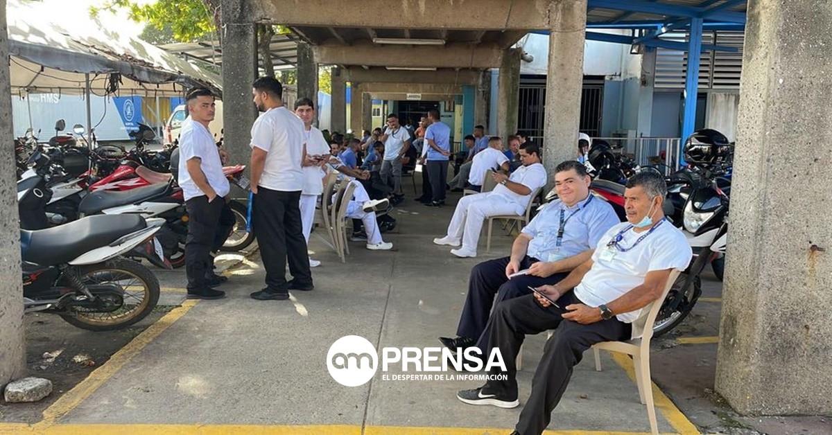 Huelga de 6350 trabajadores de la Caja obligó a la suspensión de 123 cirugías