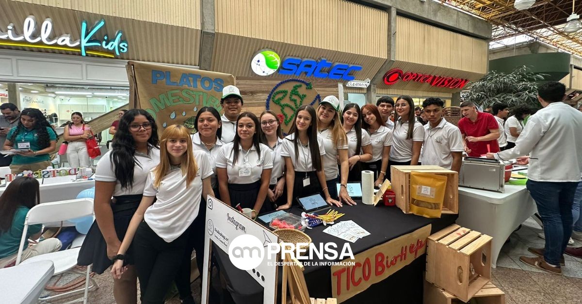 CTP de Limón celebra el éxito de sus estudiantes en un programa internacional de emprendimiento